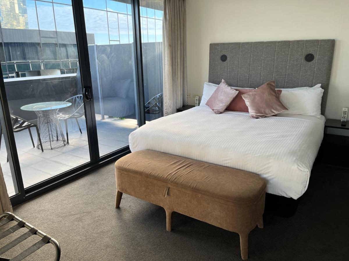 מלון מלבורן The Kinson מראה חיצוני תמונה A bedroom at the hotel